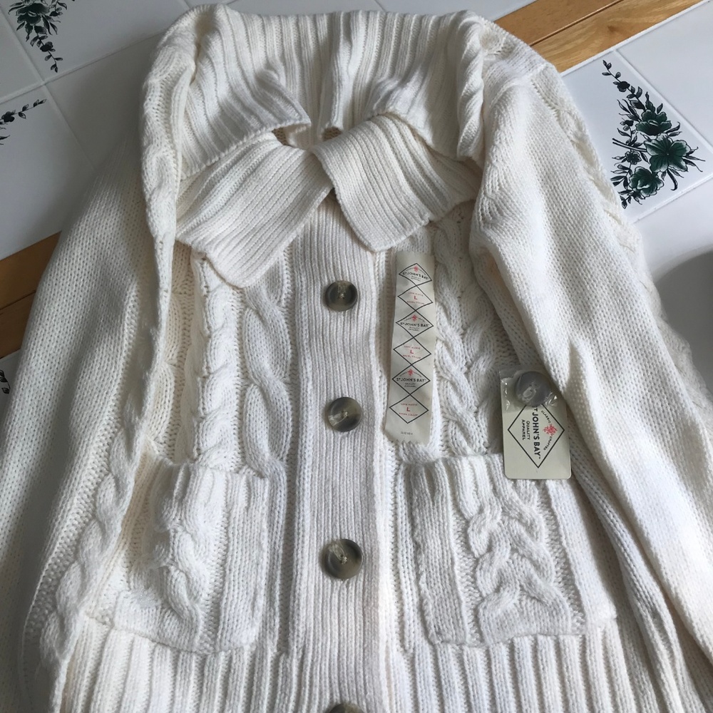 Ivory Jacket - Picture 2 of 8